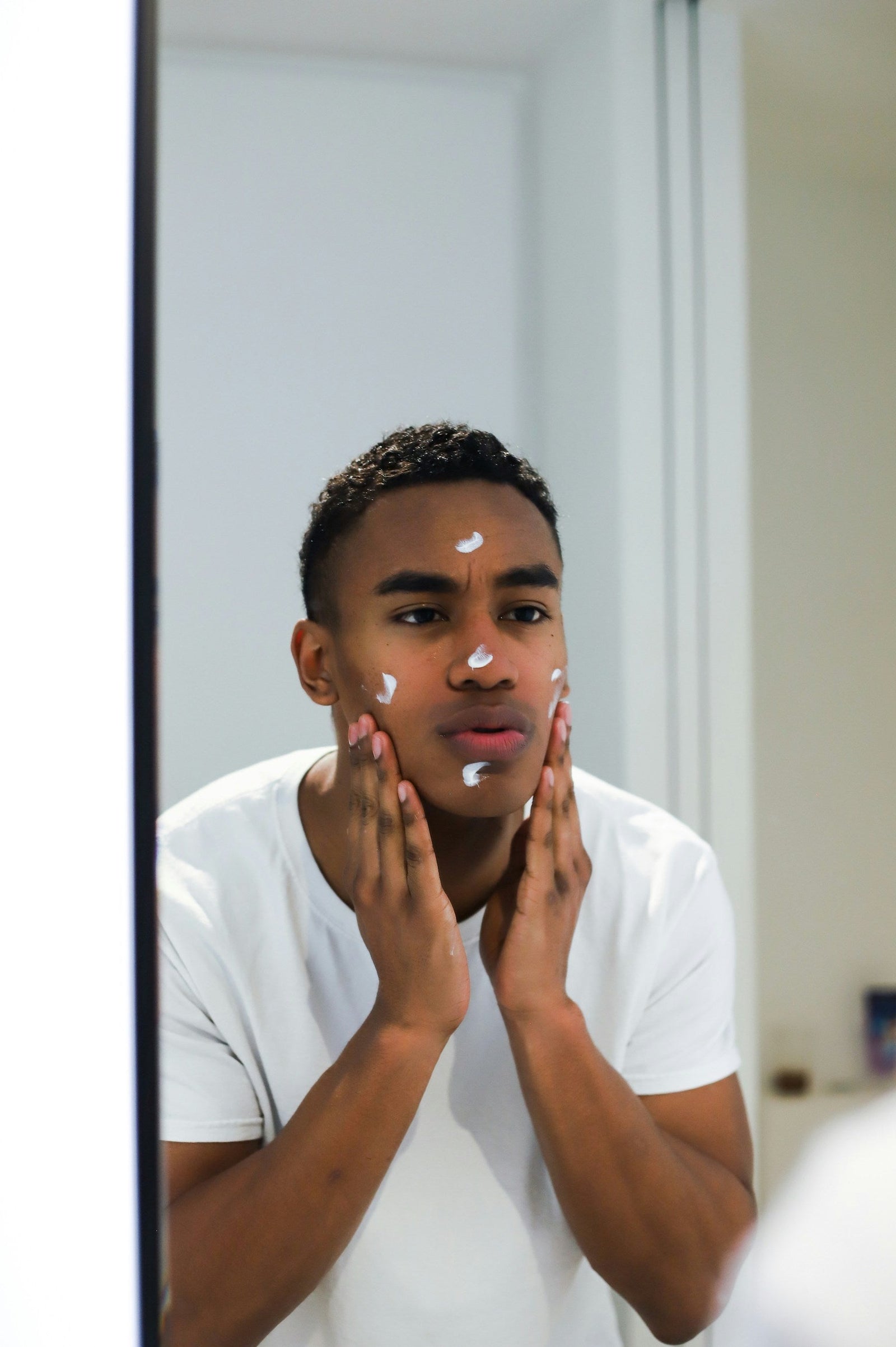 Essential Skincare Tips for Your 20s: Building Healthy Habits for Radiant Skin
