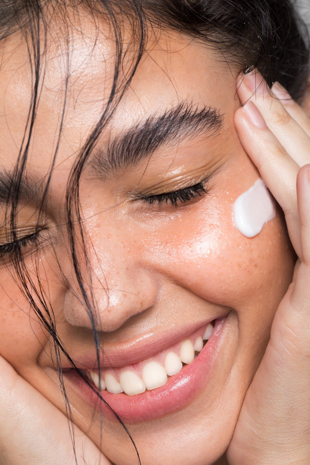 How to Protect Your Skin: UV, Sugar and the Everyday Choices That Shape Collagen