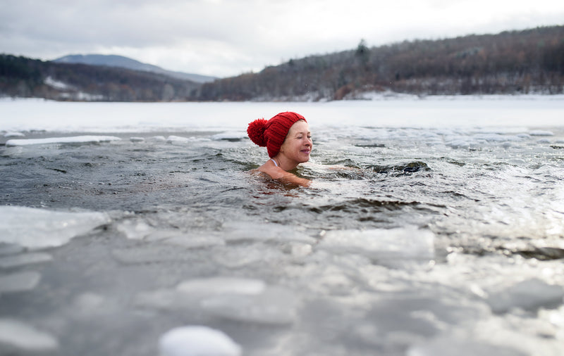 Studies reveal potential benefits of exposure to low temperatures and swimming in icy waters