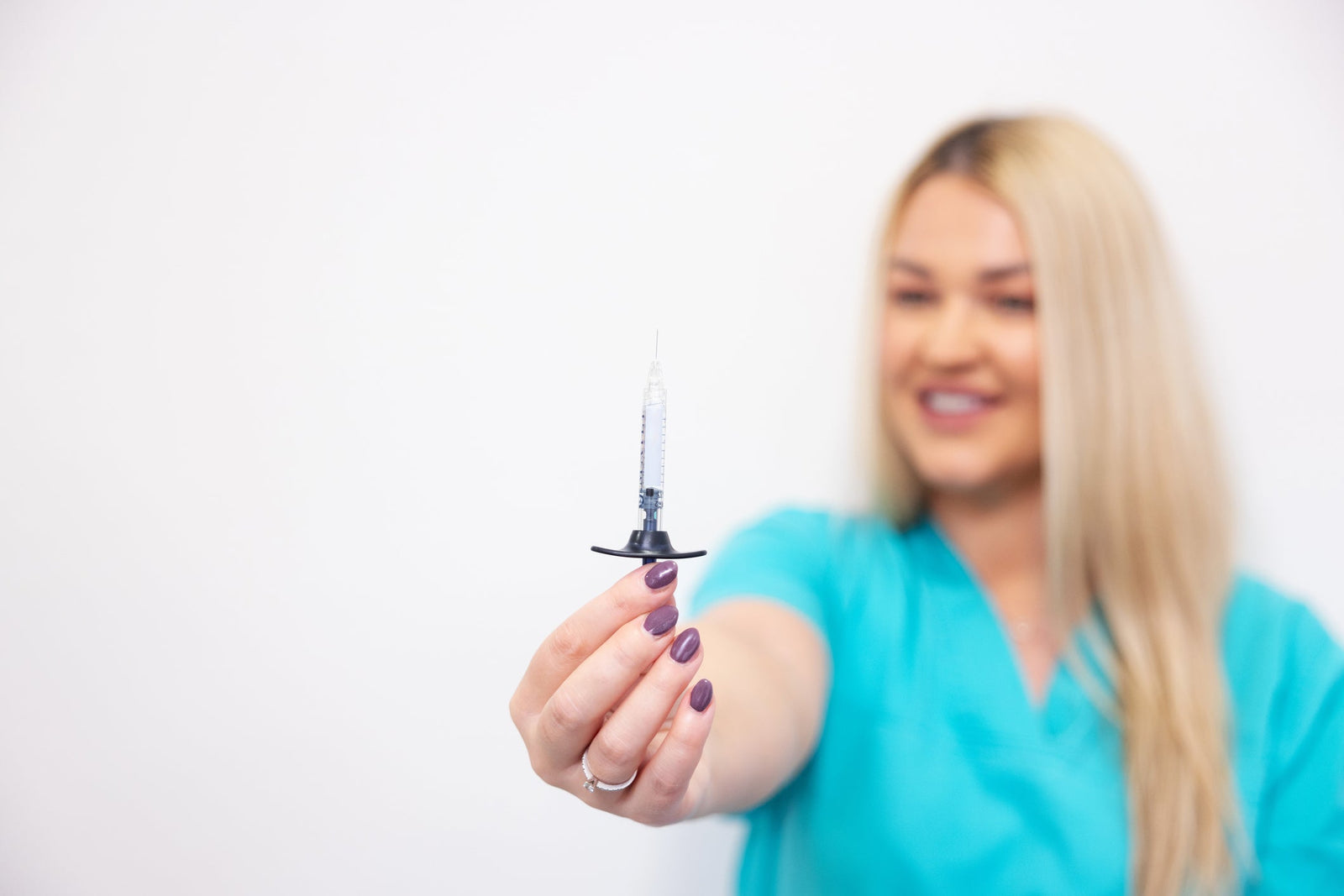 Polynucleotides vs Profhilo: Understanding the Difference Between These Skin Booster Treatments