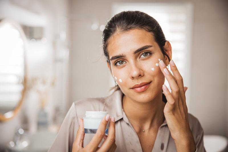 Why You Need Vitamin C and Retinol in Your Skin Care Routine